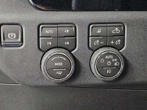 New 2026 Chevrolet Silverado 1500 RST w/ Dark Appearance Package AWD/4WD image 37