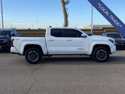 Used 2025 Toyota Tacoma TRD Sport w/ TRD Sport Upgrade Package AWD/4WD image 7
