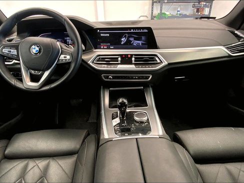 Used 2023 BMW X5 xDrive40i w/ Parking Assistance Package AWD/4WD image 14