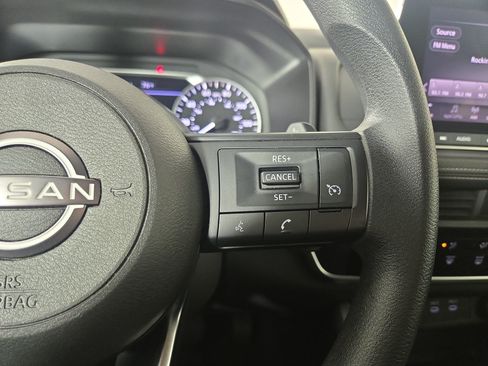 Used 2024 Nissan Rogue S AWD/4WD image 16