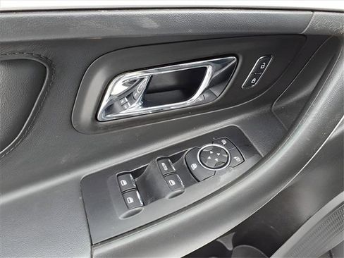 Used 2017 Ford Taurus SEL w/ Equipment Group 201A image 12
