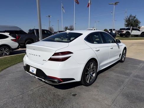 Used 2025 Genesis G70 2.5T image 6