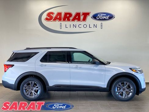 New 2026 Ford Explorer Active w/ Active Comfort Package AWD/4WD image 1