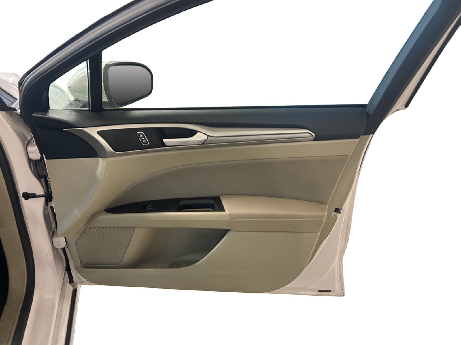 Used 2019 Ford Fusion SE FWD image 22
