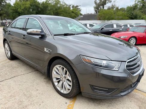 Used 2017 Ford Taurus Limited FWD image 7