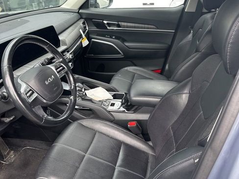 Used 2023 Kia Telluride EX w/ EX Captain's Chair Package AWD/4WD image 8