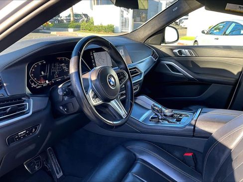 Used 2022 BMW X6 xDrive40i w/ M Sport Package image 17