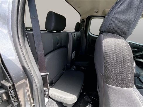 Used 2025 Nissan Frontier SV RWD image 26