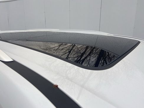 Certified 2025 Buick Enclave Avenir w/ Super Cruise Package image 6