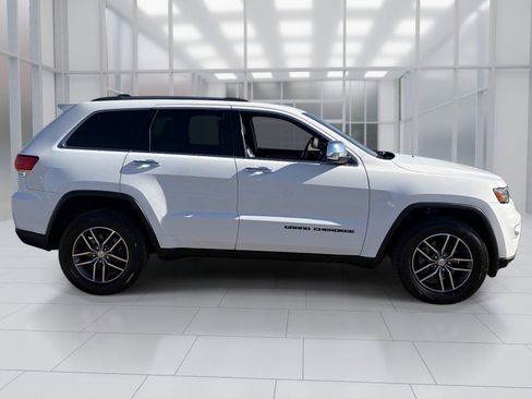 Used 2018 Jeep Grand Cherokee Limited image 7