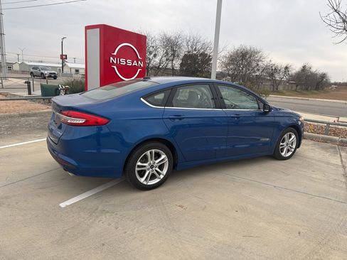 Used 2018 Ford Fusion S image 3