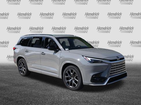 New 2026 Lexus TX 500h AWD image 2