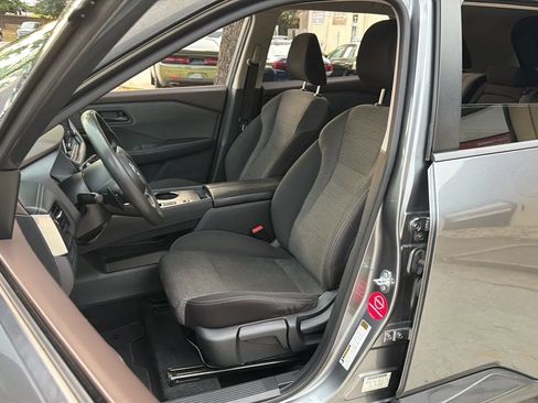 Used 2021 Nissan Rogue S FWD image 14