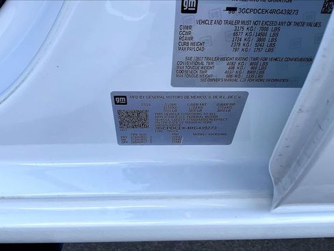 Certified 2024 Chevrolet Silverado 1500 Custom Trail Boss w/ Turbomax Blackout Package AWD/4WD image 36