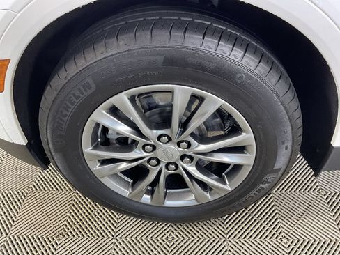Used 2023 Cadillac XT5 Premium Luxury AWD/4WD image 5