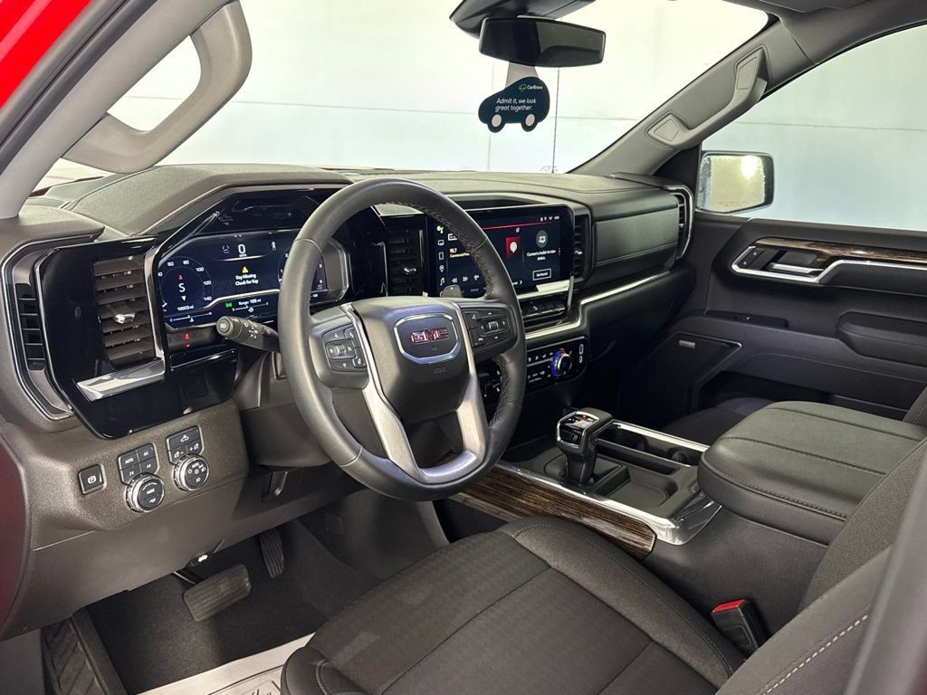 Certified 2025 GMC Sierra 1500 Elevation w/ Preferred Package AWD/4WD image 19