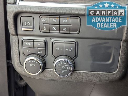 Used 2025 Chevrolet Tahoe Premier AWD/4WD image 13
