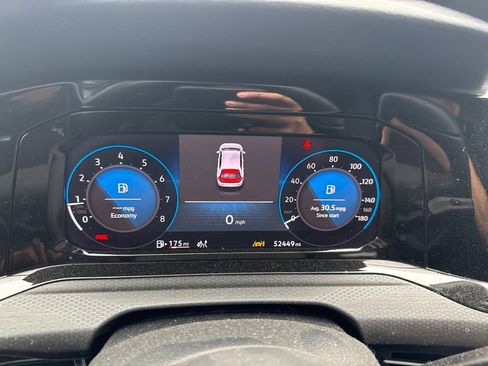 Used 2022 Volkswagen GTI SE FWD image 7