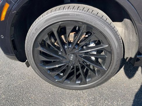 Used 2023 Lincoln Aviator Reserve w/ Jet Package AWD/4WD image 4