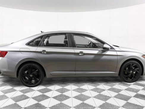 Used 2026 Volkswagen Jetta SE w/ Black Wheel Package FWD image 12