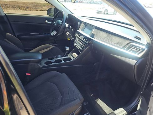 Used 2020 Kia Optima LX FWD image 8