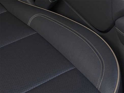 New 2025 Chevrolet Suburban Premier image 21