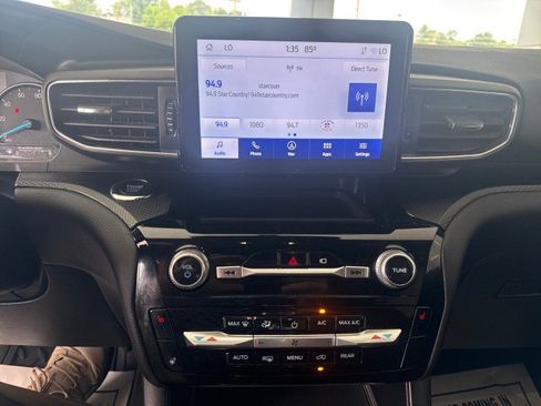 Used 2022 Ford Explorer ST-Line image 16