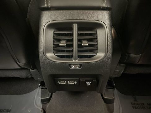 Used 2023 Jeep Cherokee Altitude Lux AWD/4WD image 15