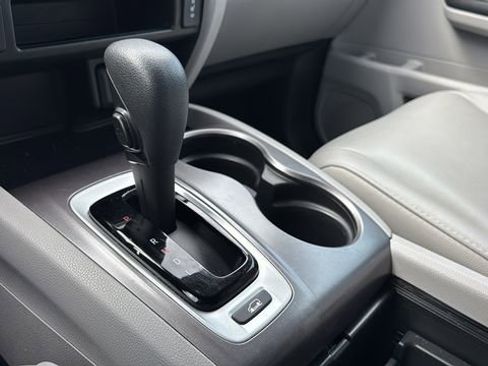 Used 2017 Honda Pilot EX-L image 12