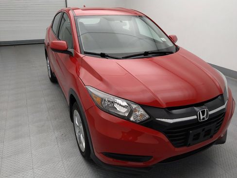 Used 2016 Honda HR-V LX image 14