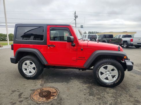 Used 2016 Jeep Wrangler Sport w/ Connectivity Group image 19