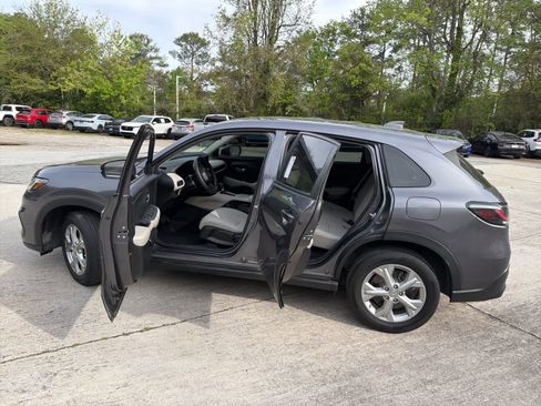 Used 2023 Honda HR-V LX image 18