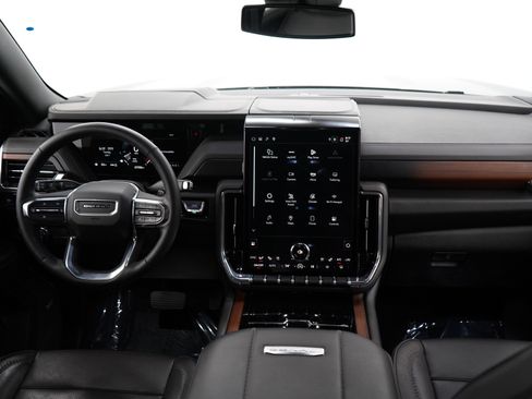 Used 2025 GMC Yukon Denali AWD/4WD image 14
