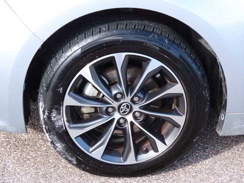 Used 2016 Toyota Avalon XLE image 14