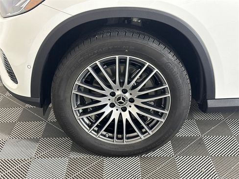 Certified 2026 Mercedes-Benz GLC 300 4MATIC image 12