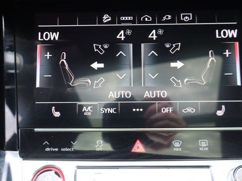 Used 2024 Audi SQ8 e-tron Premium Plus w/ Black Optic Package AWD/4WD image 16