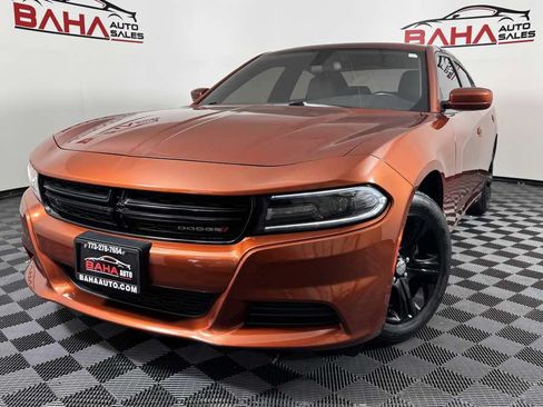 Used 2021 Dodge Charger SXT RWD image 2