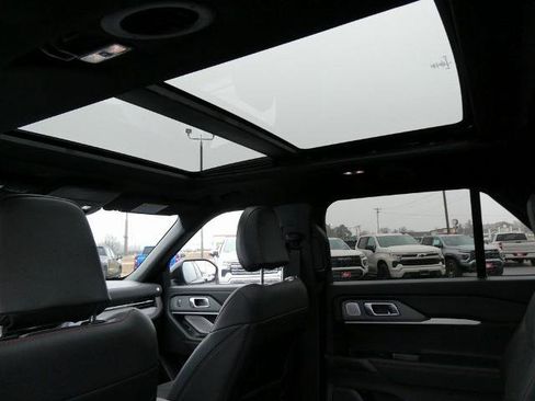 Certified 2025 Ford Explorer ST w/ Sun And Sound Package image 25