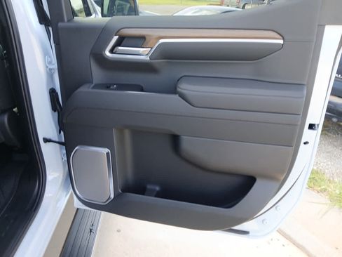 New 2026 Chevrolet Silverado 1500 High Country w/ High Country Premium Package AWD/4WD image 90