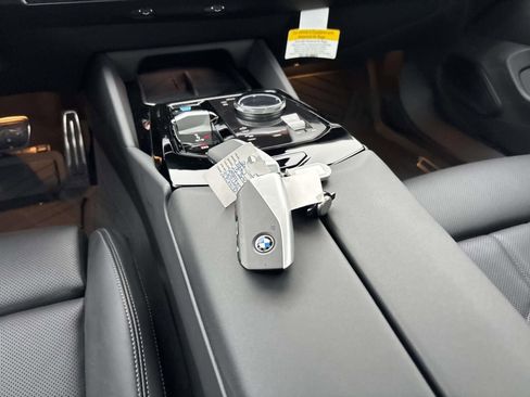 New 2026 BMW i5 eDrive40 w/ M Sport Package AWD/4WD image 55
