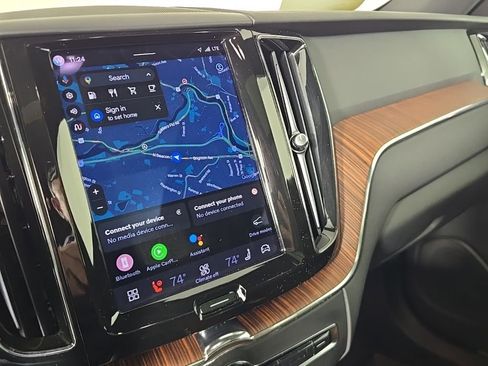 Certified 2023 Volvo XC60 B5 Plus w/ Climate Package image 26