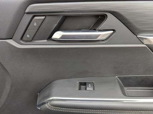 Used 2025 GMC Acadia Elevation image 22