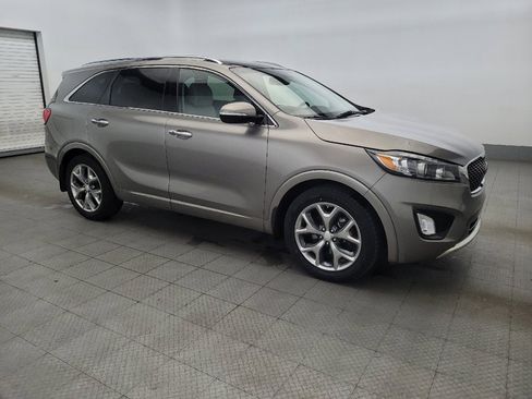 Used 2017 Kia Sorento SX image 11