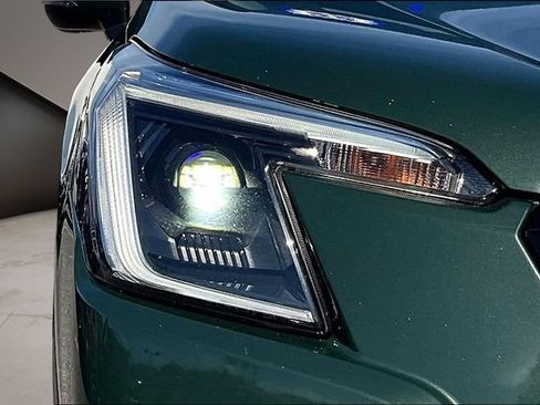 Used 2022 Subaru Forester Limited AWD/4WD image 33