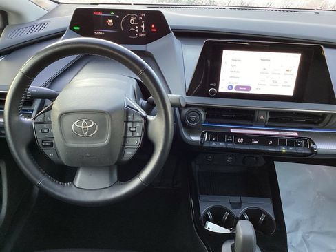 Used 2024 Toyota Prius XLE AWD/4WD image 14