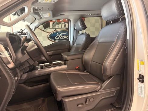 Used 2025 Ford F350 Lariat w/ Lariat Ultimate Package AWD/4WD image 17