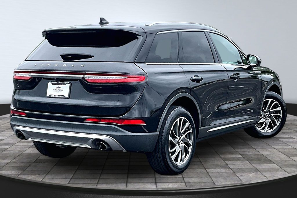 Used 2021 Lincoln Corsair AWD w/ Equipment Group 101A image 2