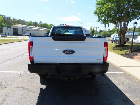 Used 2019 Ford F250 XL w/ Power Equipment Group RWD image 6