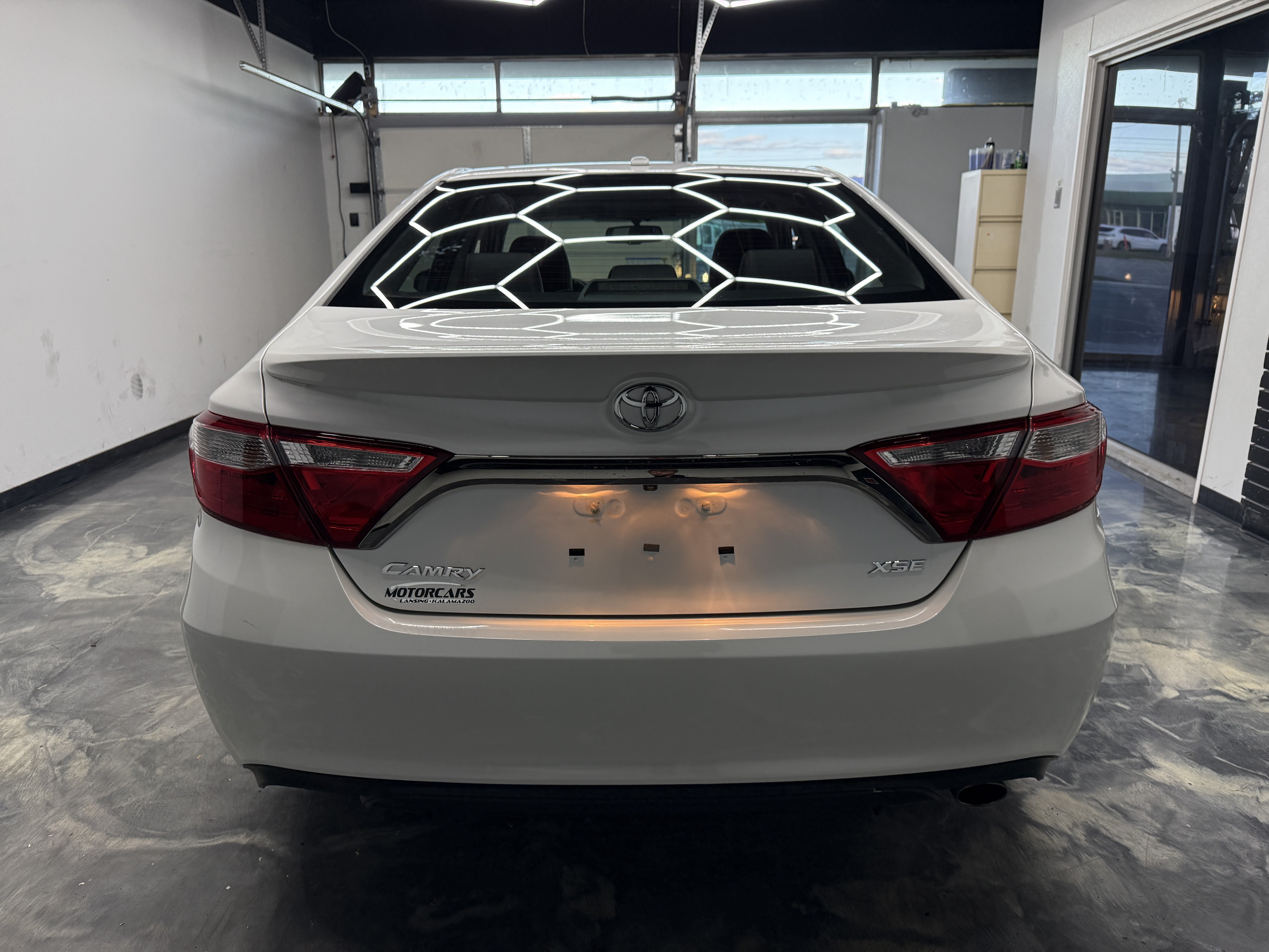 Used 2017 Toyota Camry XSE FWD image 4