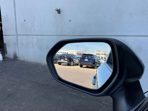 Used 2025 Toyota Corolla LE image 18